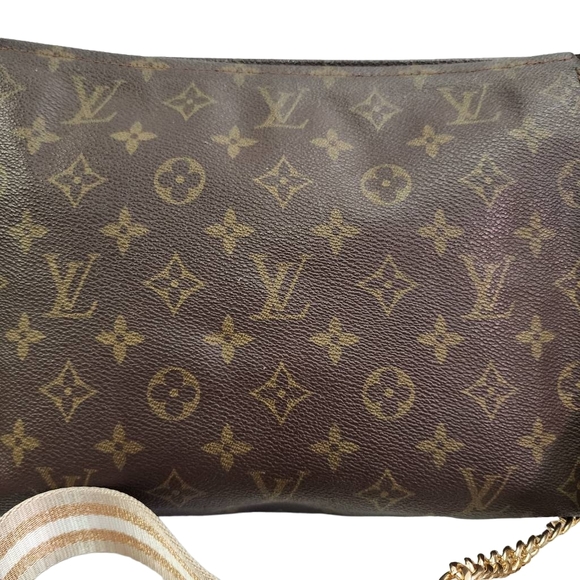 Authentic LOUIS VUITTON vintage monogram poche toilette 26 pouch crossbody bag - Picture 4 of 10